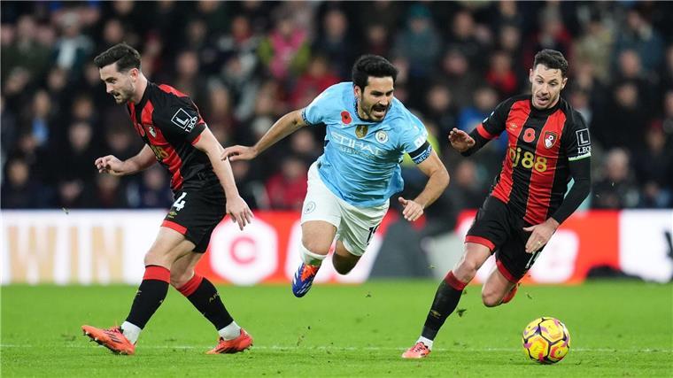 Manchester City patzt - Liverpool neuer Tabellenführer Stolperfalle Bournemouth: Ex-DFB-Kapitän Ilkay Gündogan (M) unterlag mit den Skyblues.