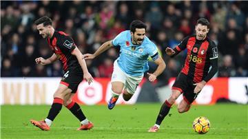 Stolperfalle Bournemouth: Ex-DFB-Kapitän Ilkay Gündogan (M) unterlag mit den Skyblues.