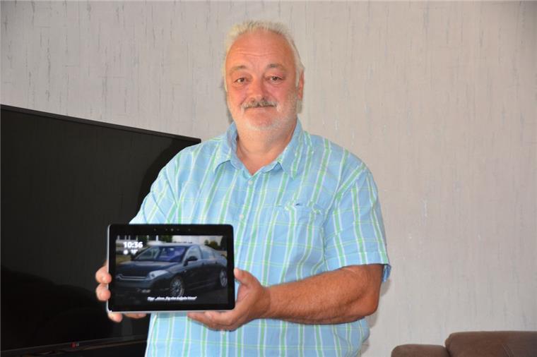 Bei diesem Drangstedter hört "Alexa" immer mit Stolz präsentiert Wolfgang Büsing seine "Alexa".
