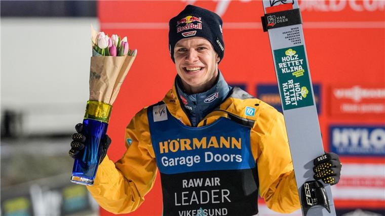 Verlorenes Gold, gewonnenes Geld: Wellinger bejubelt Titel Strahlend nach dem Sieg: Andreas Wellinger in Vikersund.
