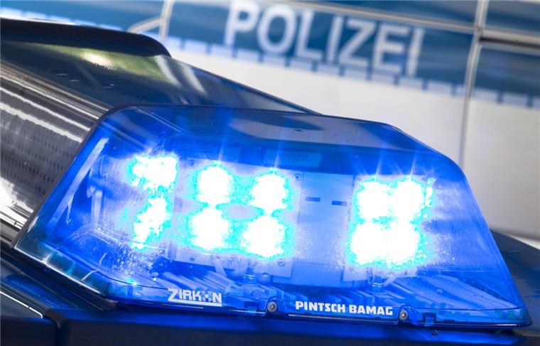 Straßenwärter haben einen toten Bremerhavener in einem Wassergraben in Cappel-Niederstrich entdeckt. 