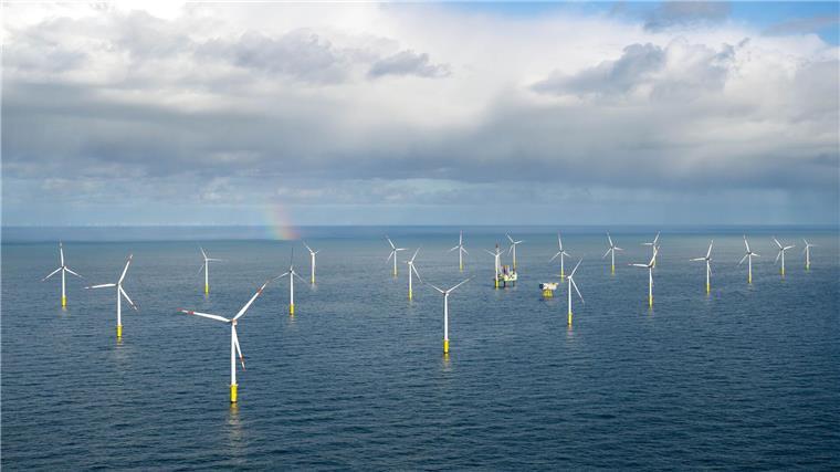 Stromkabel darf vorerst nicht verlegt werden Strom aus dem Windpark Riffgat soll über ein Unterwasserkabel eine geplante Erdgasförderplattform vor der Insel Borkum versorgen. (Archivbild)