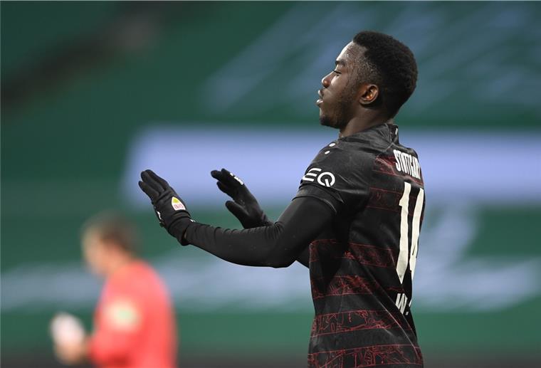Werder Bremen sauer über Stuttgarter Tor-Trödelei Stuttgarts Silas Wamangituka zog sich mit seiner aufreizend lässigen Tor-Trödelei vor dem 2:0 der Zorn der Bremer auf sich.