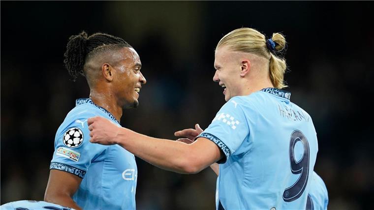 Superstar Erling Haaland (r) traf einmal mehr spektakulär für Manchester City.