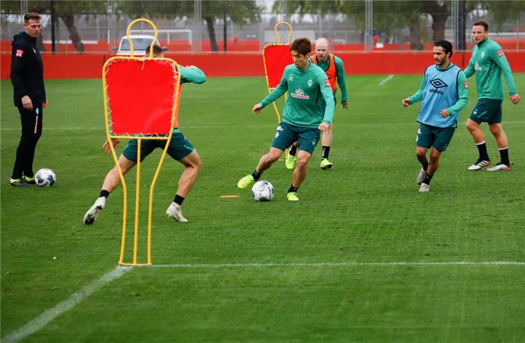 Werder Bremen verkürzt Trainingslager auf Mallorca SV Werder Bremen trainiert auf dem Trainingsgelände des RCD Mallorca.