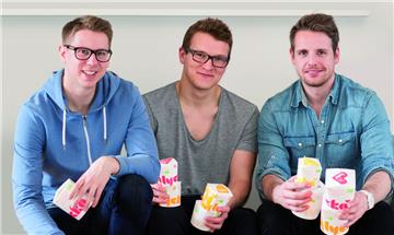 Sven Perten, Felix Leonhardt und Johannes Nass (von links) haben mit Lycka großen Erfolg. 
