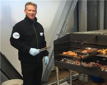 Sven Schnieder ist Koch an der Neumayer III-Station in der Antarktis und wird zu Silvester grillen.