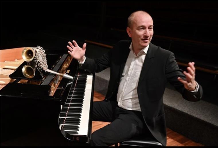 Mit Swing durch den Sommer in Thieles Garten Chris Hopkins