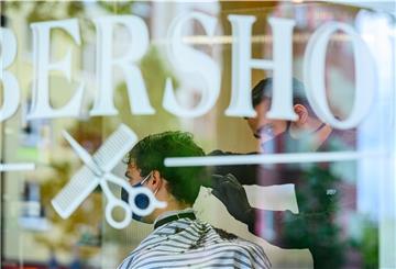 Symbolfoto eines Barbershops: Der in Bremerhaven geschlossene Friseurladen hat noch nicht wieder geöffnet. Er hatte mehrfach gegen Corona-Schutzauflagen verstoßen.