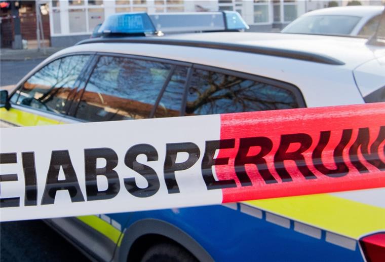 Ganderkesee: Mann bedroht Familie mit Messer Symbolfoto: In Ganderkesee bedrohte ein Mann seine Familie mit einem Messer.
