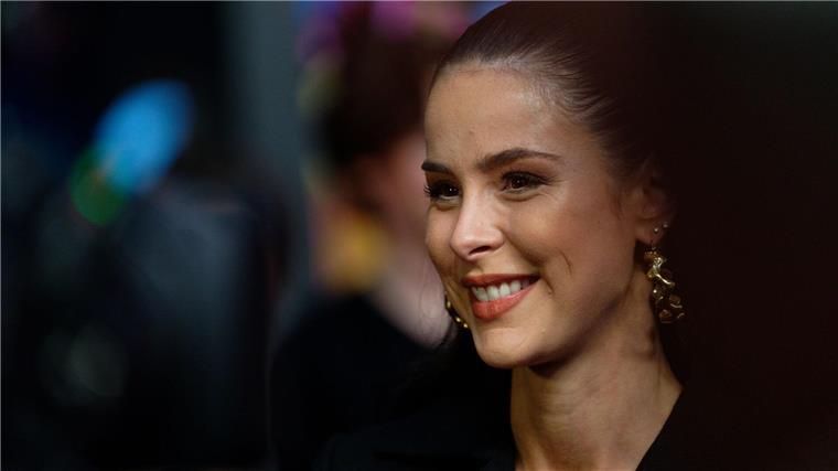 Synchronsprecherin Lena Meyer-Landrut kommt zur Premiere des Films „Trolls - Gemeinsam stark“.