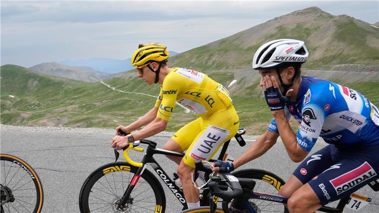 „Der Stärkste“: Dominator Pogacar steht vor Tour-Sieg Tadej Pogacar auf der 19. Etappe der 111. Tour de France.