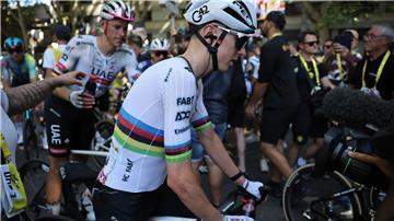 Tadej Pogacar ist auf der elften Etappe der Tour de France gestürzt.