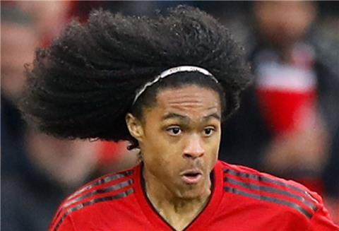 Tahith Chong ist bei Werder Bremen angekommen. 