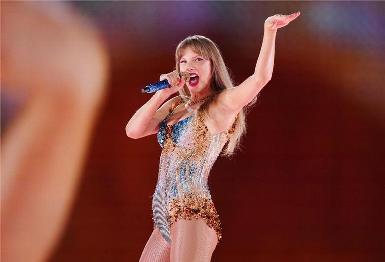 Taylor Swift singt während eines Konzerts der Eras-Tour in Vancouver. (Archivbild)