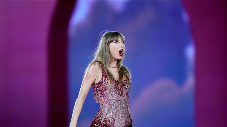 Taylor Swift tritt im Rahmen ihrer „The Eras Tour“ in Buenos Aires auf.