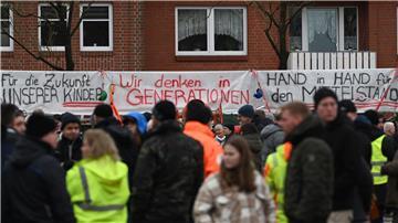 Teilnehmer einer Demonstration des Mittelstandes in Leer.