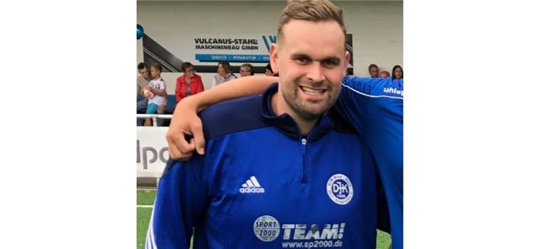 "The Biggest Loser": Kandidat Julian hatte in der Abnehmshow 87,3 Kilogramm Gewicht verloren. Inzwischen habe er wieder ein bisschen zugelegt. Auf dem Fußballplatz steht der 27-Jährige jetzt wieder gerne.