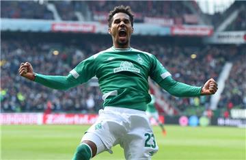 Theodor Gebre Selassie hat beim SV Werder Bremen verlängert. 