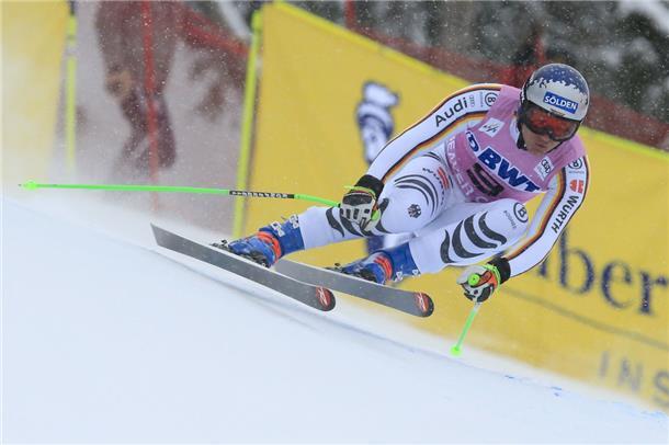 Thomas Dreßen bei der Weltcup-Abfahrt in Beaver Creek. Wenige Augenblicke später verkanteten die Ski bei schwierigen Bodenverhältnissen und einer Geschwindigkeit von mehr als 100 Stundenkilometern,  er kam zu Fall und krachte ungebremst in das Sicherheitsnetz.