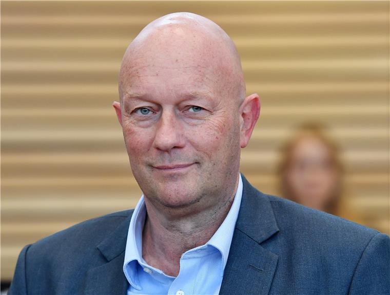 FDP-Kandidat wird in Thüringen überraschend Ministerpräsident Thomas Kemmerich, Fraktionschef der FDP, ist in Thüringen sensationell zum Ministerpräsidenten gewählt worden.