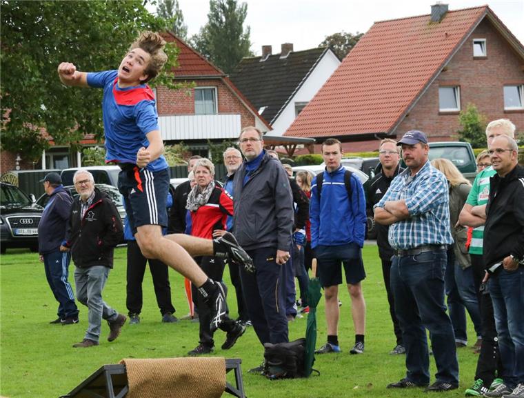 Friesensport in Butjadingen: Zwei Meistertitel für Waddens Thore Bruns aus Waddens hat sich zu einem exzellenten Klootschießer entwickelt und hat beim Länderkampf in Stollhamm ein Heimspiel.