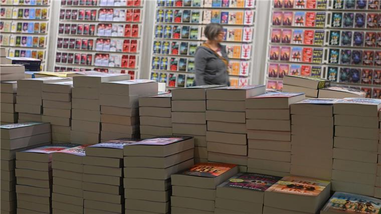 Mord und Serienkiller: Wieso wir uns für Thriller begeistern Thriller und Krimis sind bei Leserinnen und Lesern hoch im Kurs (Symbolbild).