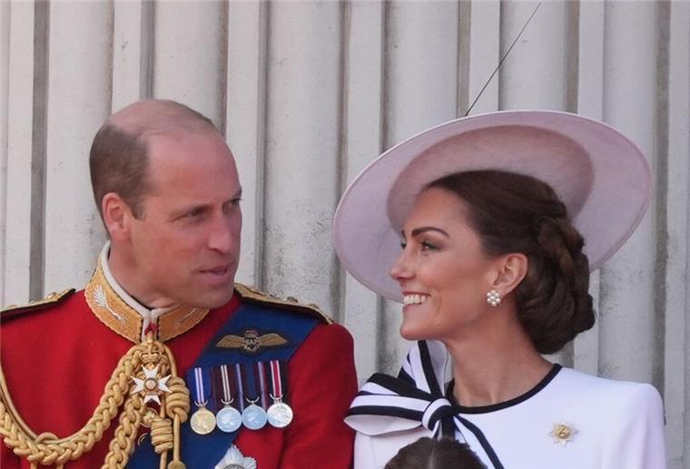 Valentinstag bei den Royals: Fotos und Liebesbekundungen Thronfolger Prinz William und Prinzessin Kate sind seit 2011 verheiratet.
