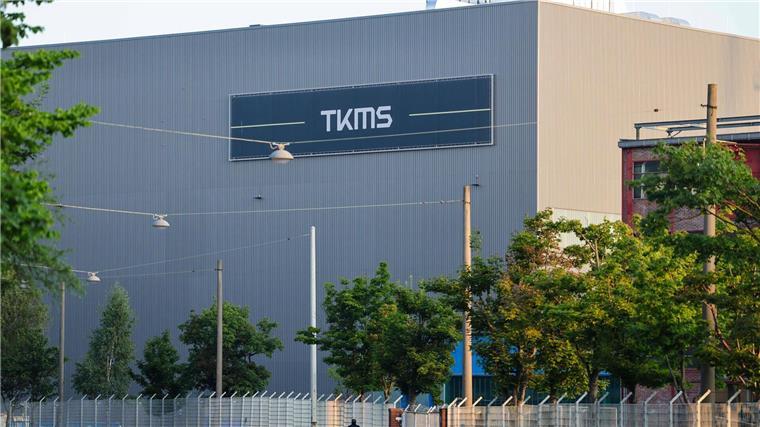 Deutschlands größte Marinewerft TKMS wird eigenständig Thyssenkrupp rechnet damit, dass die Abspaltung einschließlich Börsengang Mitte Oktober vollzogen werden kann.