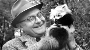 Tierpark-Direktor Heinrich Dathe.