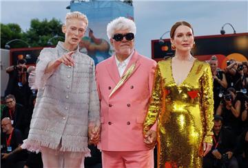 Tilda Swinton, Pedro Almodóvar und Julianne Moore.