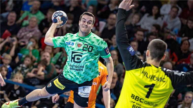 Füchse Berlin feiern wichtigen Sieg gegen Sporting Lissabon Tim Freihöfer war gegen Sporting bester Berliner Werfer.