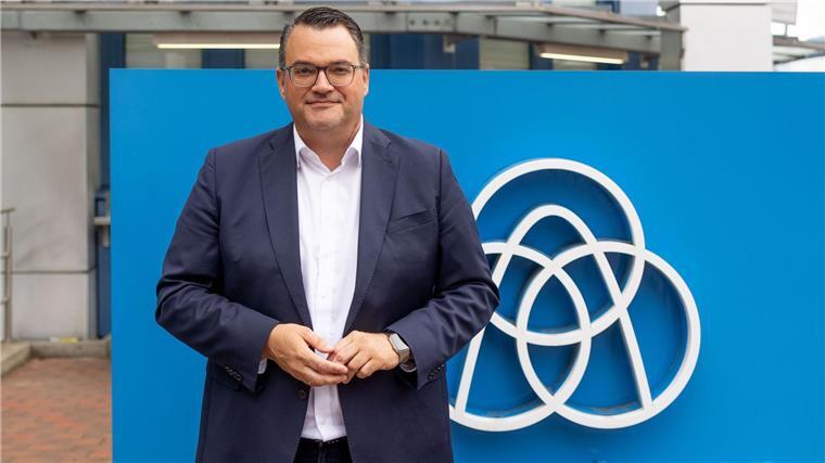 Vertrag für U-Boot-Auftrag bei TKMS unterzeichnet TKMS-Chef Oliver Burkhard freut sich über einen Milliardenauftrag von Deutschland und Norwegen. (Archivbild)