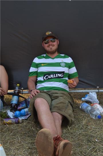 Tobi aus Düsseldorf bringt sein schottisches Gemüt mit seinem Celtic-Glasgow-Tri...
