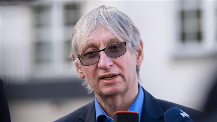 Zahlen steigen: Teilweise Maskenpflicht in Krankenhäusern Tobias Welte, MHH-Vizepräsident (Medizinischen Hochschule Hannover).
