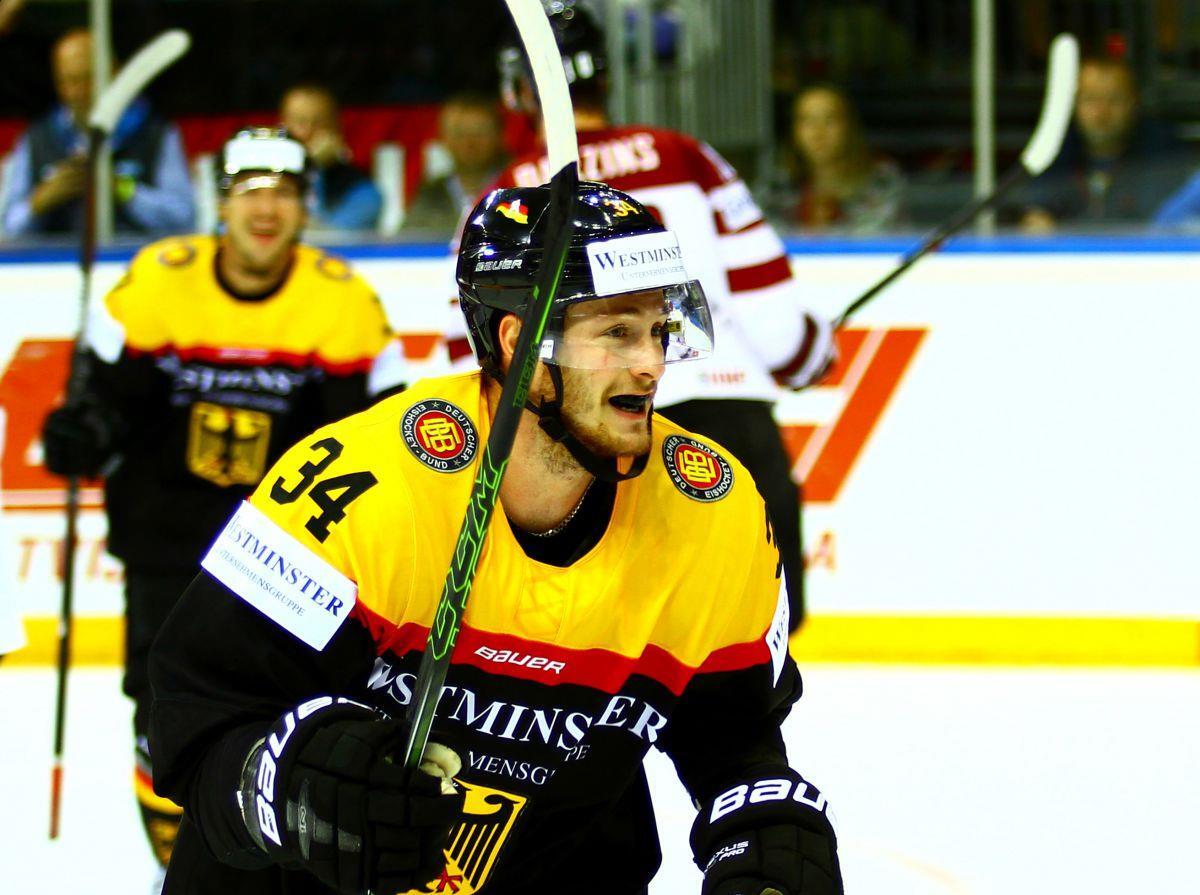 Tom Kühnhackl erzielte fünf Minuten vor Spielende den wichtigen 3:2-Siegtreffer und sicherte seinem Team damit die Olympia-Qualifikation.