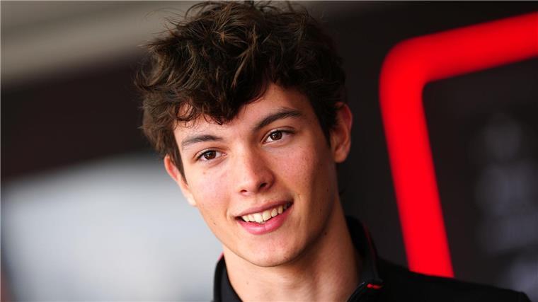 Bearman ersetzt gesperrten Formel-1-Piloten Magnussen Toptalent Oliver Bearman ersetzt den gesperrten Haas-Piloten Kevin Magnussen beim nächsten Formel-1-Rennen in Baku.