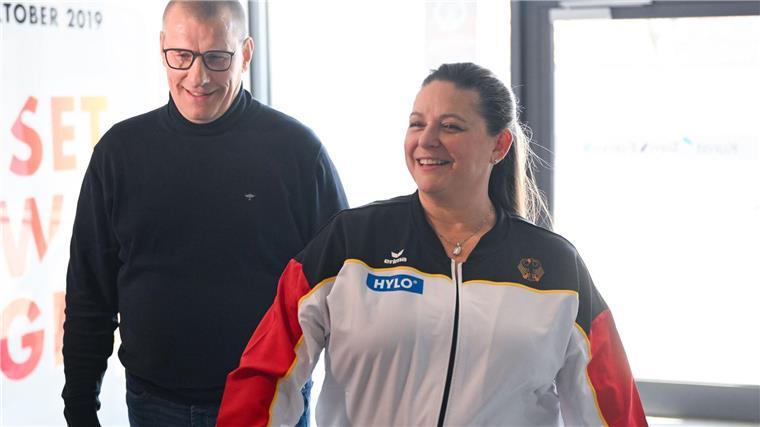 Toptrainerin Aimee Boorman geht die Arbeit in Stuttgart voller Euphorie an.