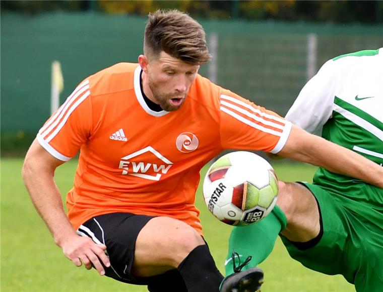 Fußball: SFL Bremerhaven hat Chance auf Live-Spiel in der ARD Torgarant: SFL-Stürmer Eduard Kimmel hat in der Liga schon 28-mal getroffen.