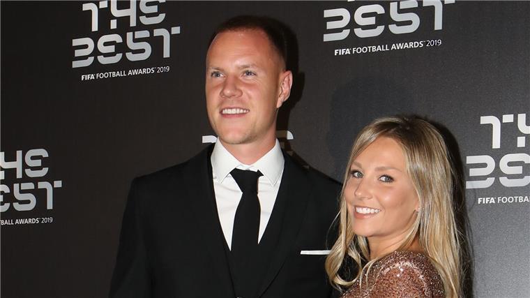 Nach Fremdgeh-Bericht: DFB-Profi ter Stegen verteidigt Frau Torhüter Marc-André ter Stegen wehrt sich gegen Meldungen über seine Frau.