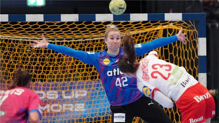 Torhüterin Katharina Filter gehörte gegen Dänemark zu den Aktivposten im deutschen Team.