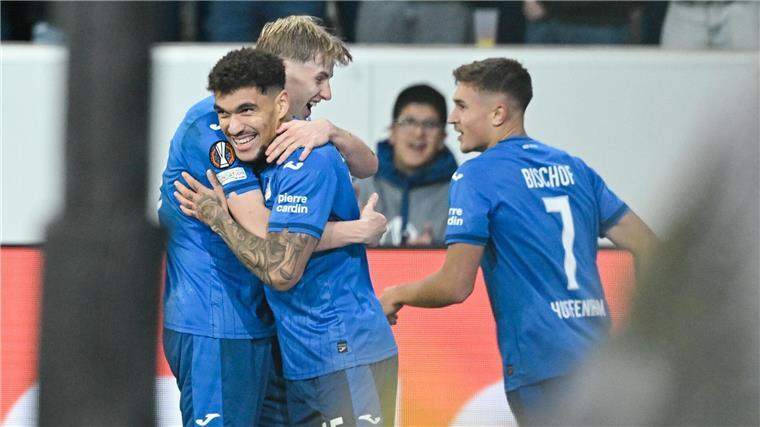 2:2 gegen Lyon: Verrückte Nachspielzeit in Hoffenheim Torjubel bei Hoffenheims Valentin Gendrey (M).