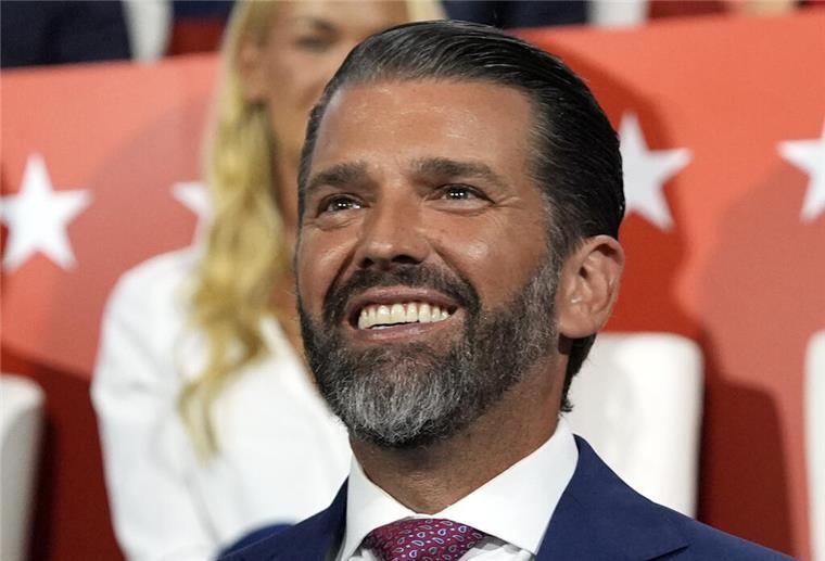 Gesicht eines lachenden Mannes
