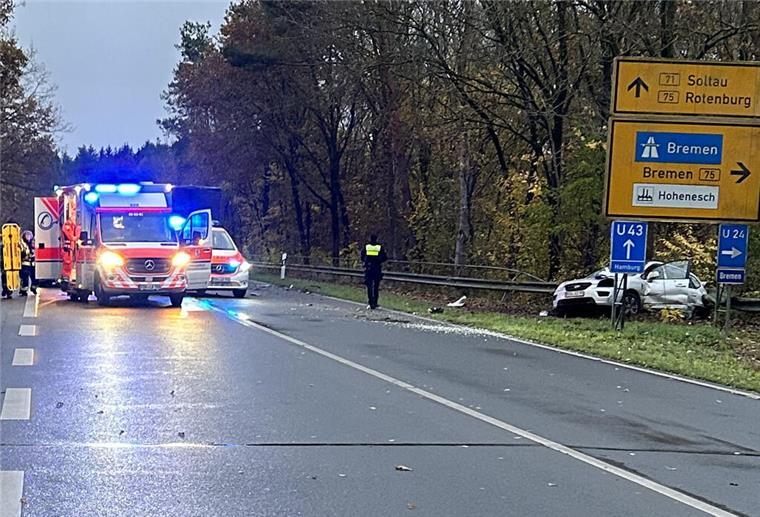 Tragischer Unfall bei Rotenburg: 25-Jähriger stirbt nach Kollision mit Lkw Tragischer Unfall bei Rotenburg: Ein 25-Jähriger geriet in den Gegenverkehr und starb nach der Kollision mit einem Lkw im Krankenhaus.