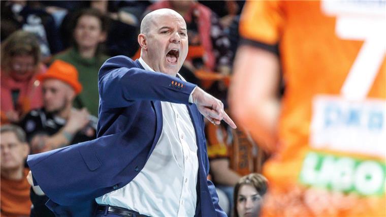 Neue Rivalen: Berlin und Lüneburg vor heißer Finalserie Trainer Banks und die Volleys wollen aus den Niederlagen lernen.