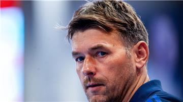 Trainer Christian Prokop und die TSV Hannover-Burgdorf waren in Gummersbach zu Gast und ohne Chance.