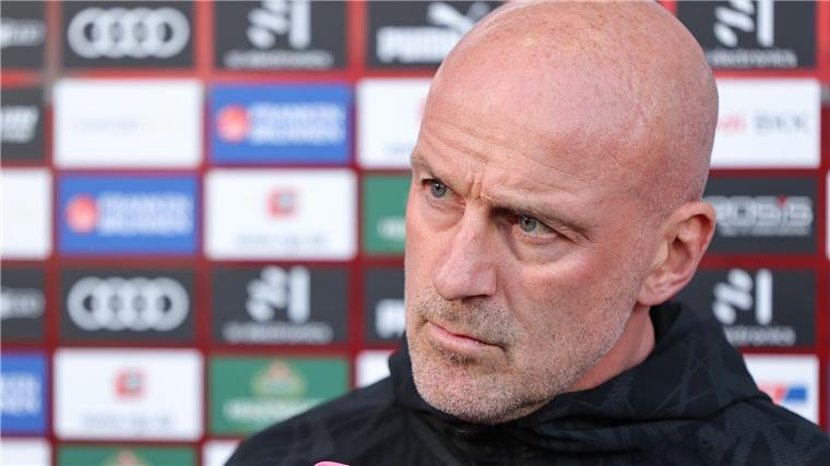 VfL Osnabrück bleibt unter neuem Coach ungeschlagen Trainer Marco Antwerpen bleibt mit dem VfL Osnabrück ungeschlagen.