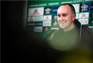 Trainer Ole Werner ist zufrieden und darf vor dem ersten Zweitliga-Spiel des Jahres gegen Fortuna Düsseldorf auf eine schnelle Rückkehr seiner Quarantäne-Profis hoffen.