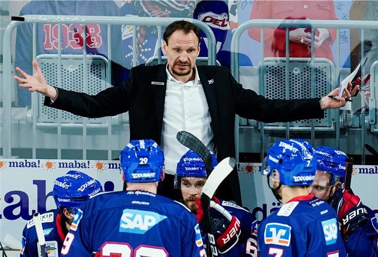 Adler Mannheim trennen sich von Trainer Pavel Gross Trainer Pavel Gross muss bei den Adler Mannheim gehen.
