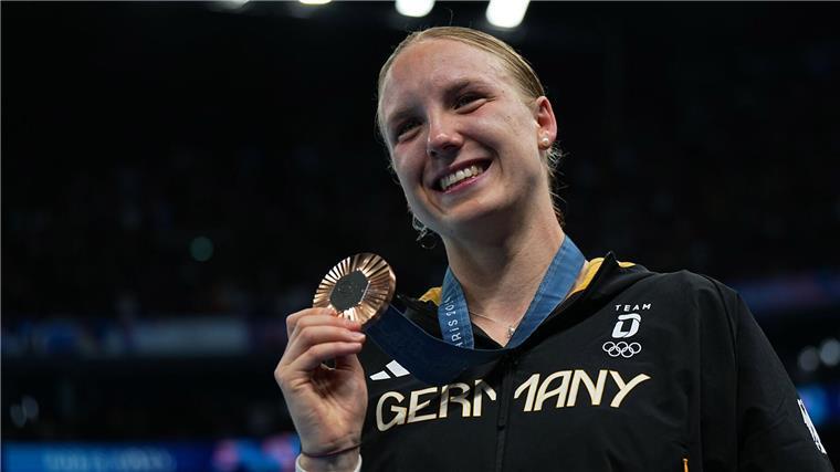 Trotz Wellbrocks Tief: Beste Schwimm-Bilanz seit 2008 Traum erfüllt: Isabel Gose freut sich über Bronze